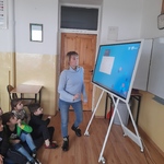 Spotkanie dzieci z przedszkola z wirtualnym laboratorium Empiriusz