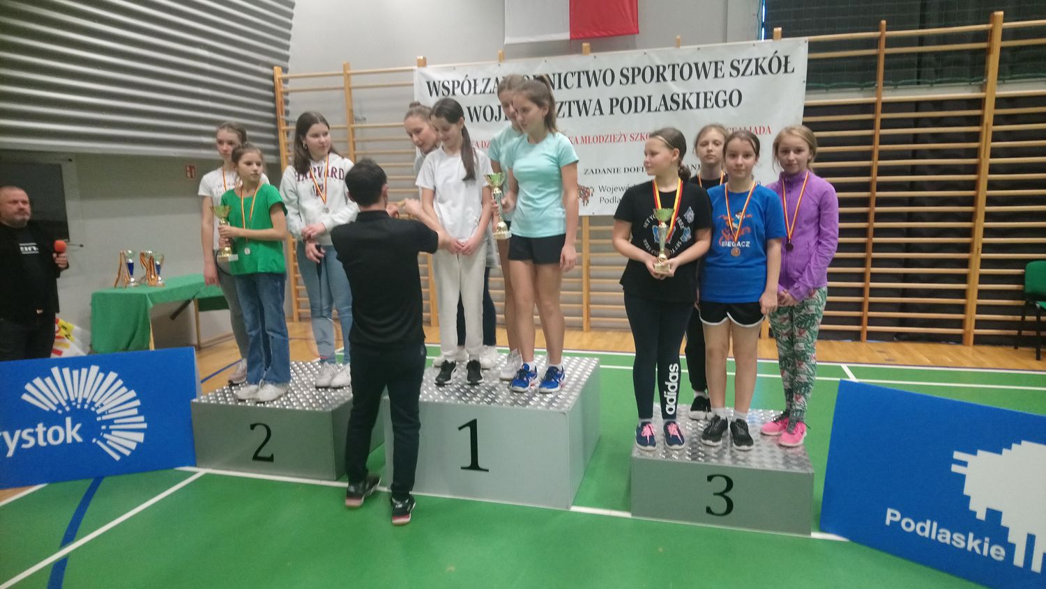 Podium na w Igrzyskach Dzieci Miasta Białegostoku w badmintonie