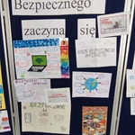 Dzień Bezpiecznego Internetu w szkole - wystawa prac