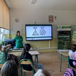 Zajęcia warsztatowe prowadzone przez pracownika Parku Krajobrazowego Puszczy Knyszyńskiej