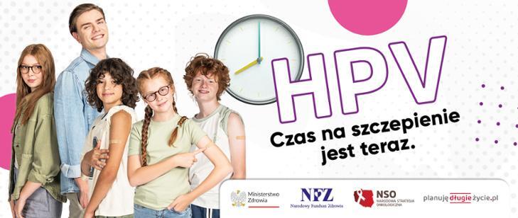 młodzież z napisem: HPV czas na szczepienie jest teraz