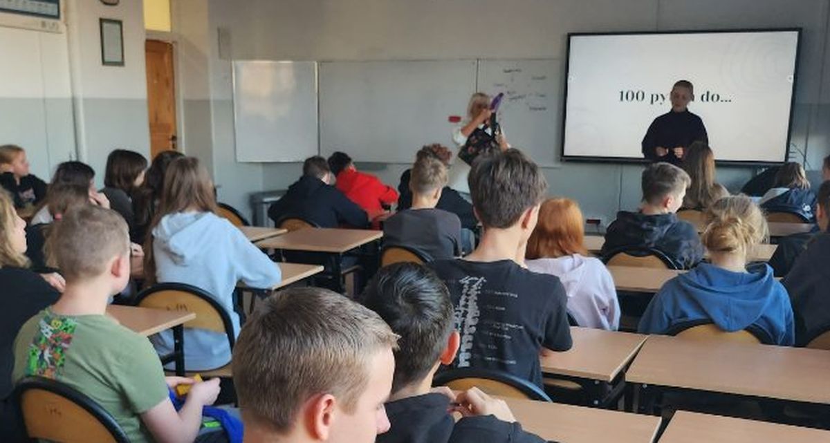 Spotkanie projektowe w sali