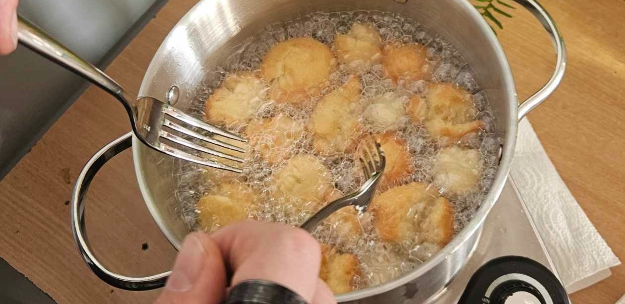 Smażenie pączków