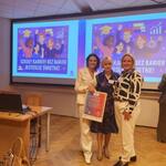 Pani dyrektor A. Sasinowska i pani wicedyrektor A. Bielska w sali konferencyjnej