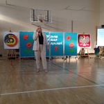 Słowa do uczniów i rodziców kieruje p. wicedyrektor Agnieszka Sasinowska