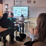 Zajęcia w klasie przed ekranem