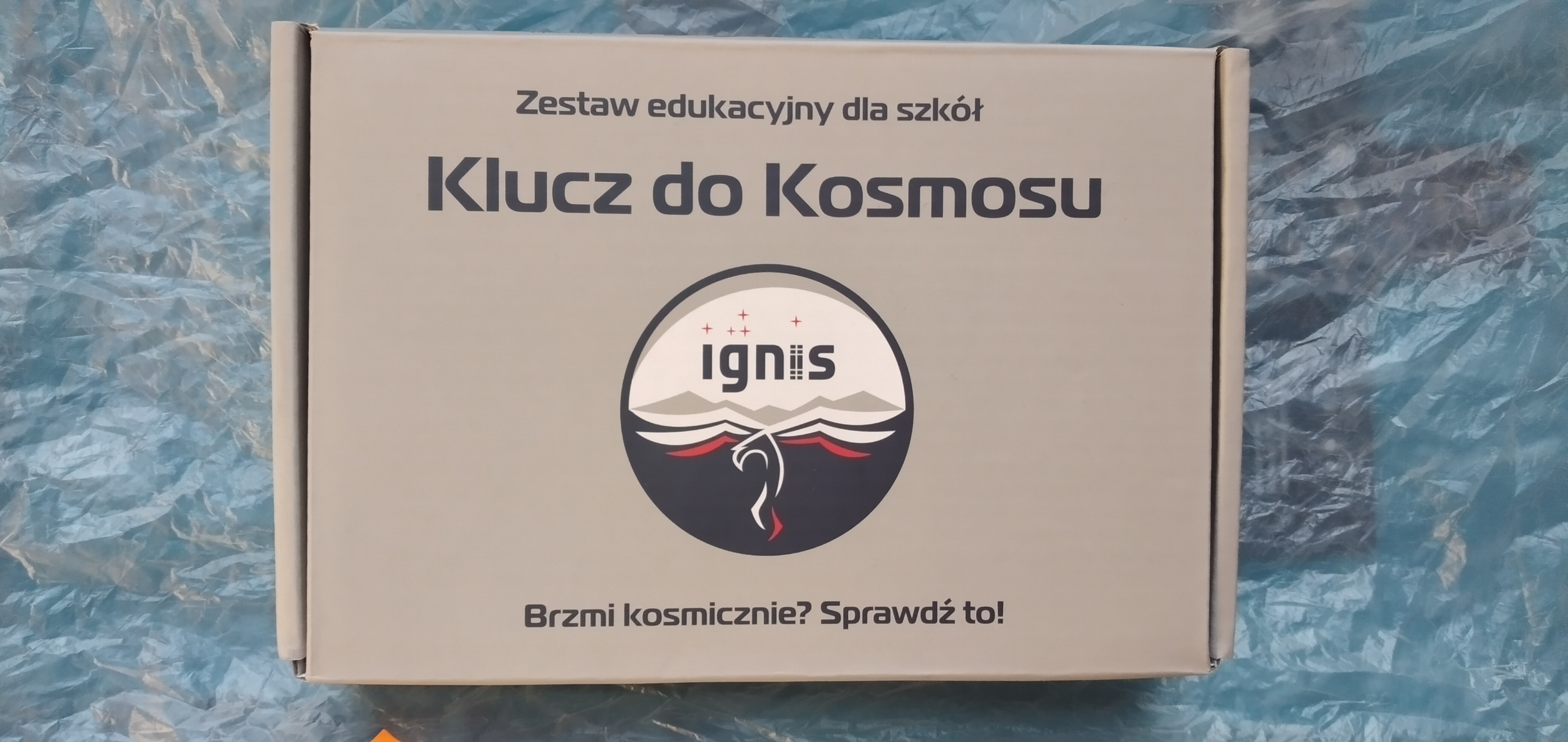 Napis na pudełku: Klucz do kosmosu
