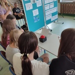 Zespół uczniów podczas debaty